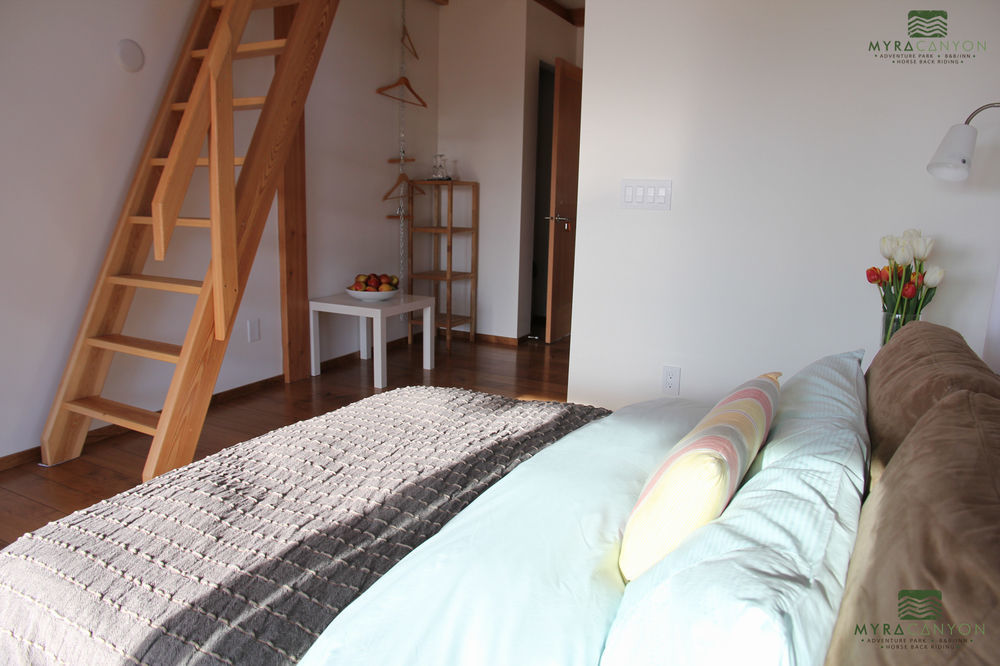 Myra Canyon Lodge Kelowna Dış mekan fotoğraf